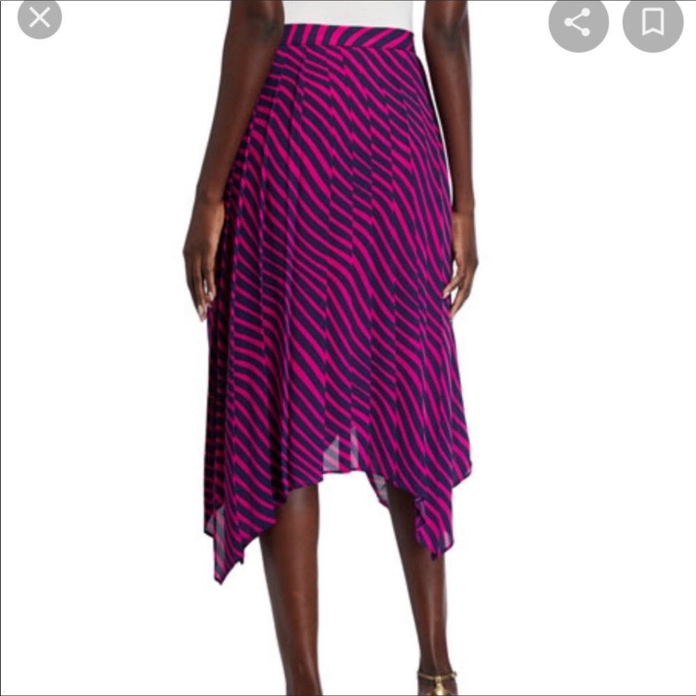 Michael Kors pleated hankerchief skirt size 8